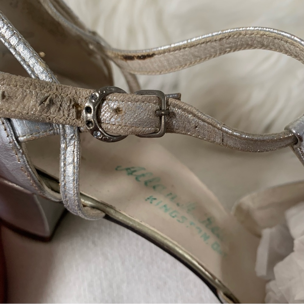 Antique 1920s Silver Leather T-Strap Art Deco Heels - Picture 3 of 16